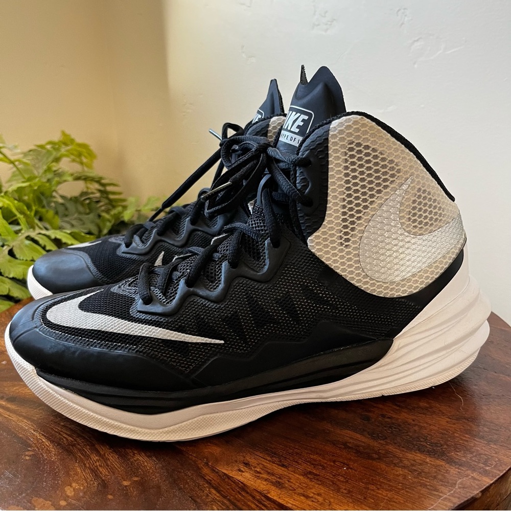 NIKE Women's Prime Hype DF 2 Trainers Sz 7.5